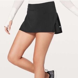 Lululemon Athletica Play Off the Pleats Black Skirt Size 8